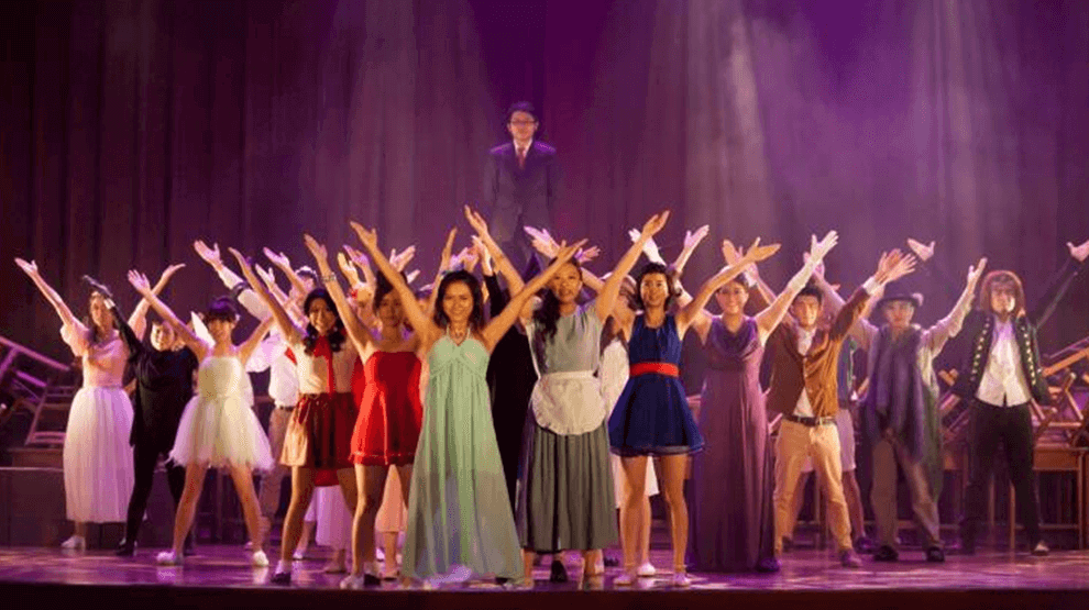 舞台劇。LOST STARS